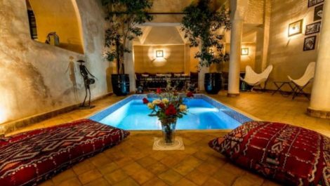 Maison d’hôtes sept chambres proche de la Fnaque Berbère (central) Maison d’hôtes sept chambres proche de la Fnaque Berbère (central)