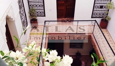 Très beau potentiel pour ce Riad très bien placé à Dar el Bacha Très beau potentiel pour ce Riad très bien placé à Dar el Bacha