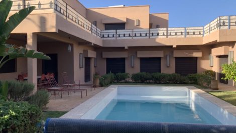 Vendu rapidement ! Villa moderne alliant charme marocain et architecture épurée Vendu rapidement ! Villa moderne alliant charme marocain et architecture épurée