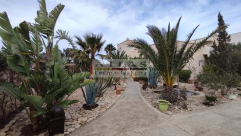 Essaouira : Villa de Prestige Vendue à Ghazoua : Luxueuse et Spacieuse