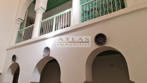 Marrakech – Mouassine : Riad à rénover à 50 m. du Jardin Secret Marrakech – Mouassine : Riad à rénover à 50 m. du Jardin Secret