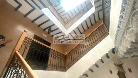 Marrakech : Charmant pied-à-terre de type Riad à l’architecture néo-mauresque