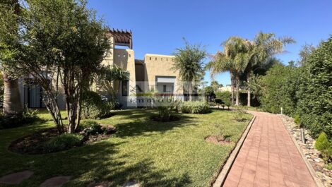 Vendue par notre agence : villa de charme avec jardin d’exception sur la route de Fès à Marrakech Vendue par notre agence : villa de charme avec jardin d’exception sur la route de Fès à Marrakech