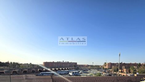 Opportunité Rare à l’Entrée de la Médina : Espace Commercial et Résidentiel de 313 m² à développer Opportunité Rare à l’Entrée de la Médina : Espace Commercial et Résidentiel de 313 m² à développer