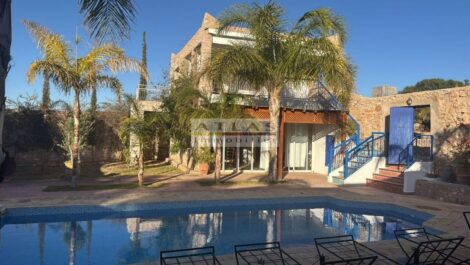Villa meublée avec piscine et grand jardin à louer près d’Essaouira Villa meublée avec piscine et grand jardin à louer près d’Essaouira