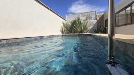 Riad Rénové avec Piscine Chauffée à Bab Doukkala – Produit Rare, Clés en Main !