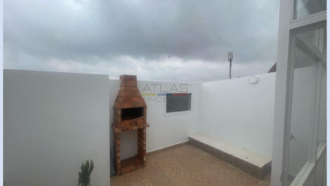 Location meublée longue durée : Charmante Petite garçonnière de 50 m² avec Terrasse Privative Location meublée longue durée : Charmante Petite garçonnière de 50 m² avec Terrasse Privative