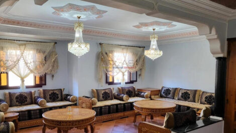 Appartement meublé 2 chambres de 130 m² à Raounak, lumineux, fibre et cuisine spacieuse Appartement meublé 2 chambres de 130 m² à Raounak, lumineux, fibre et cuisine spacieuse