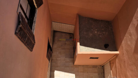 Immeuble titré à fort rendement – Emplacement stratégique entre Bab Doukkala et Dar el Bacha Immeuble titré à fort rendement – Emplacement stratégique entre Bab Doukkala et Dar el Bacha