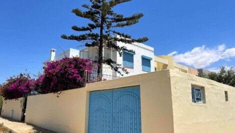 Exclusivité – Villa d’angle avec dépendances et bassin à Ghazoua Exclusivité – Villa d’angle avec dépendances et bassin à Ghazoua