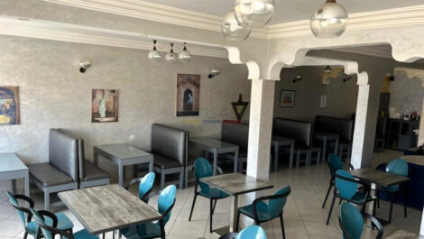 Investissement au Cœur d’Essaouira : Restaurant Réputé avec Appartements et Terrasses Investissement au Cœur d’Essaouira : Restaurant Réputé avec Appartements et Terrasses